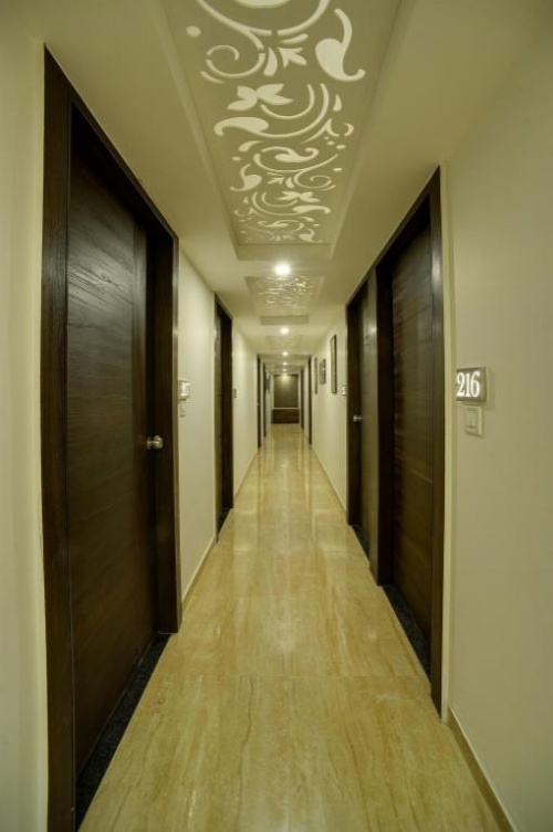 Rudra Royale Hotel image 4
